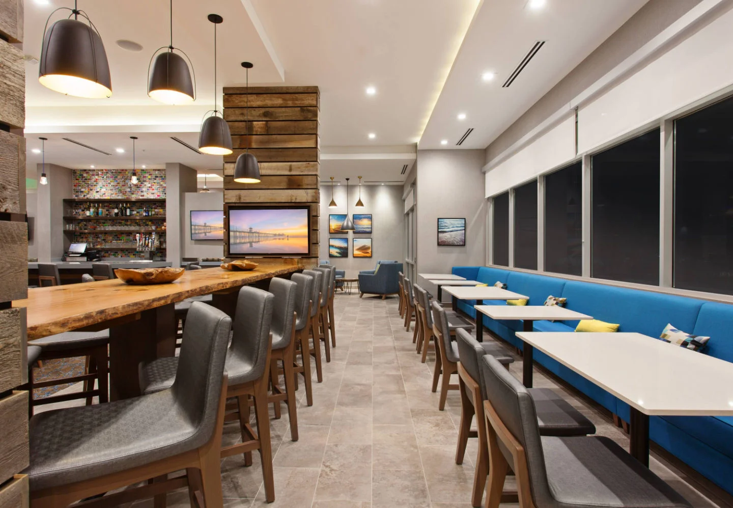 4_Dining Area.jpg