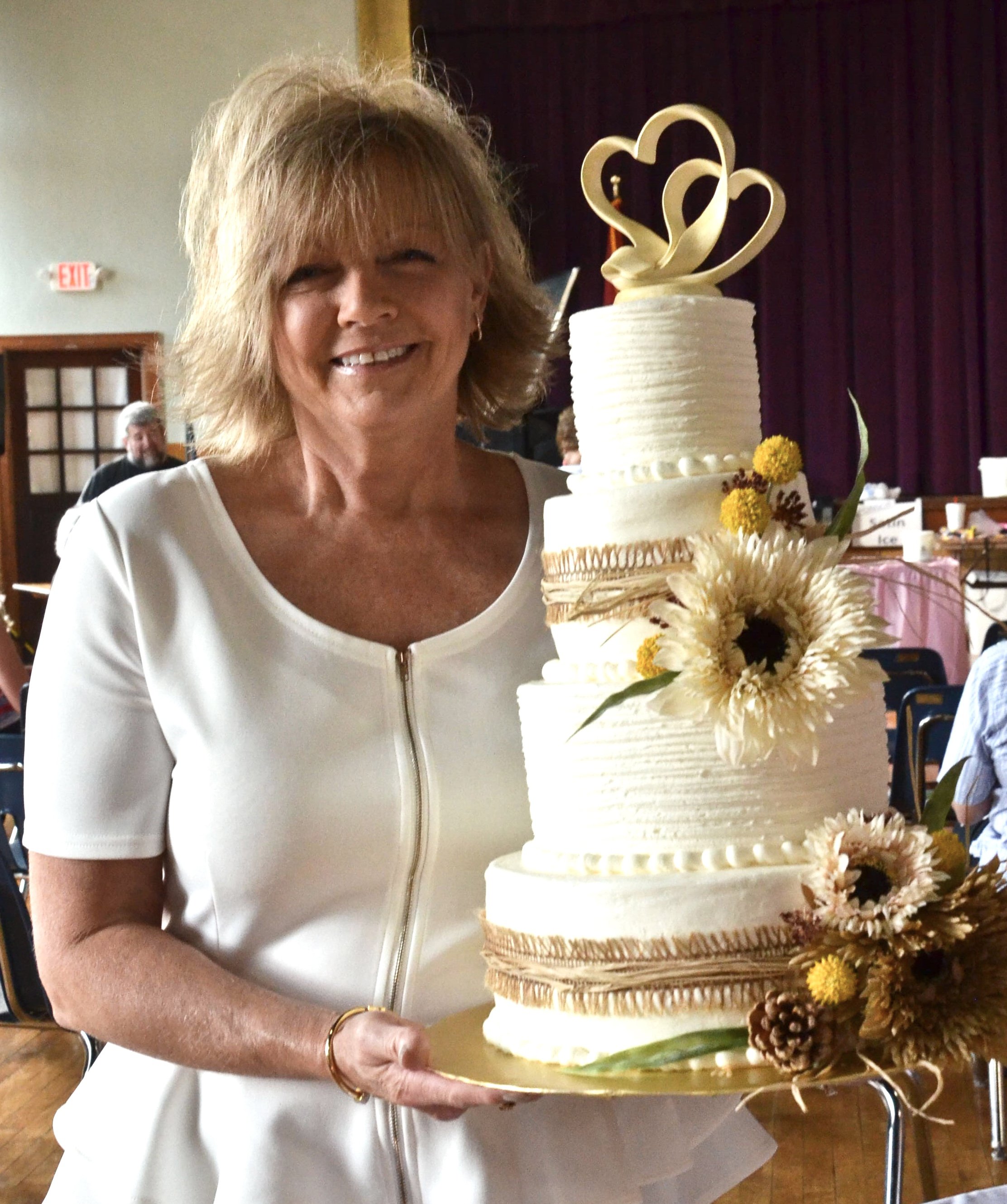 Lisa Cutter-winner-Best Traditional Tiered Cake