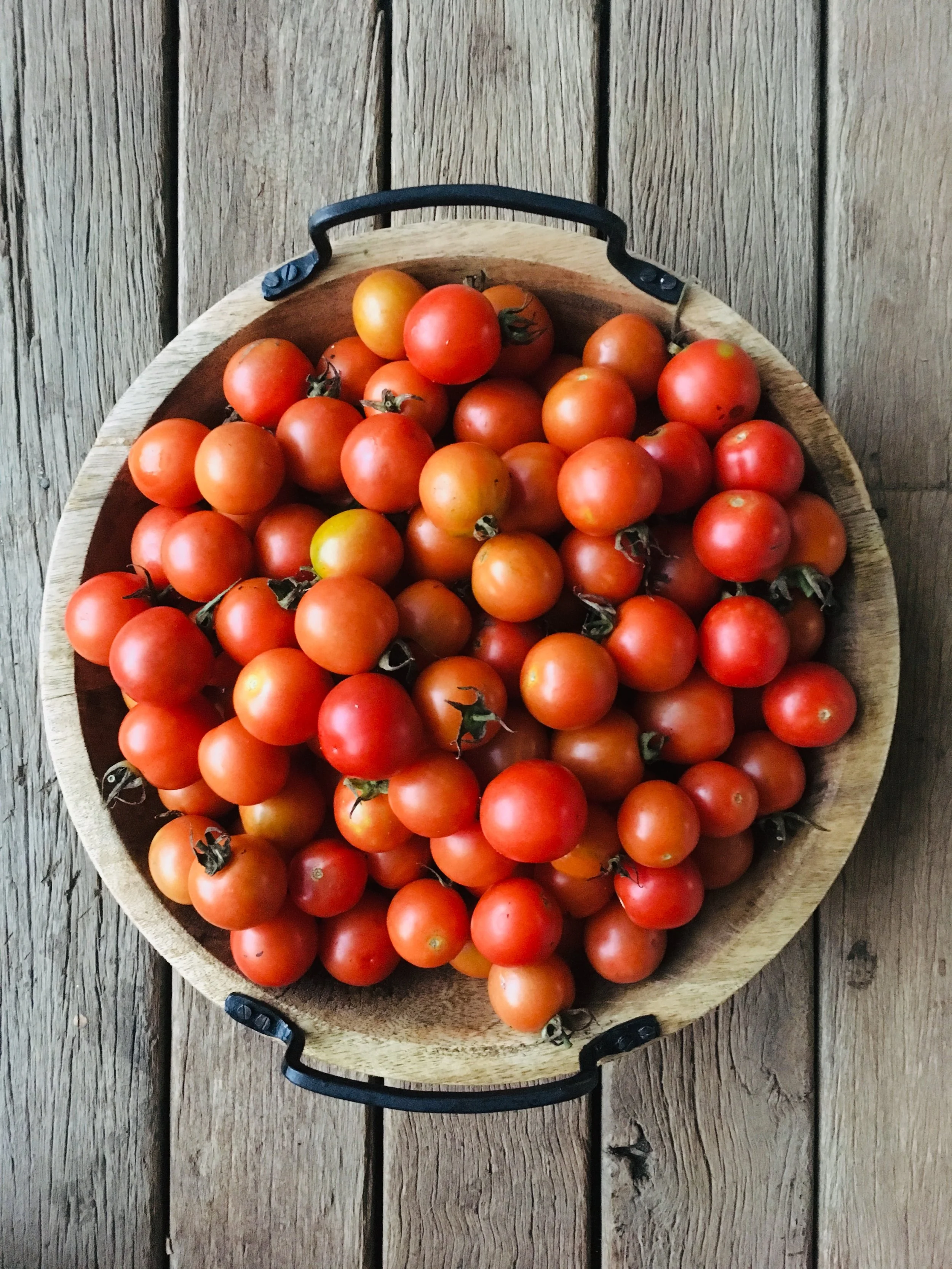 Roast cherry tomato chutney