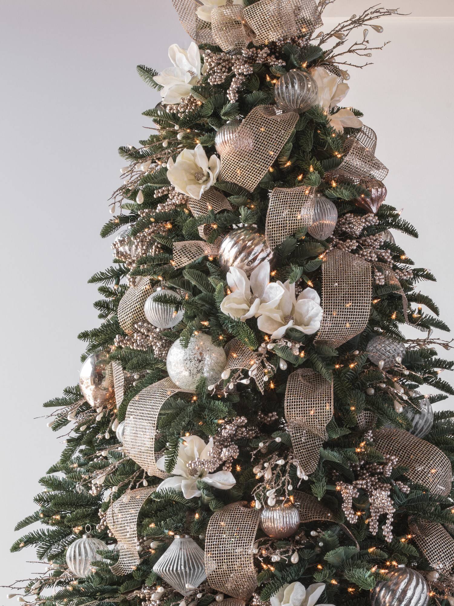 10 must follow tips for decorating gorgeous Christmas Trees