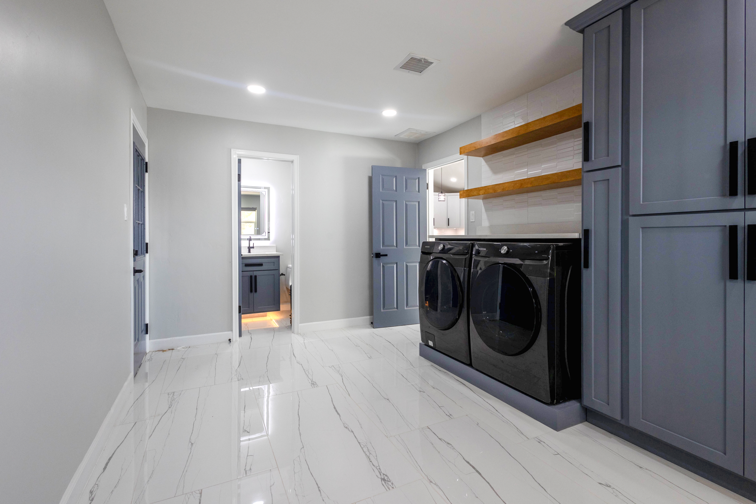 HW9A7534-HDR copy.png