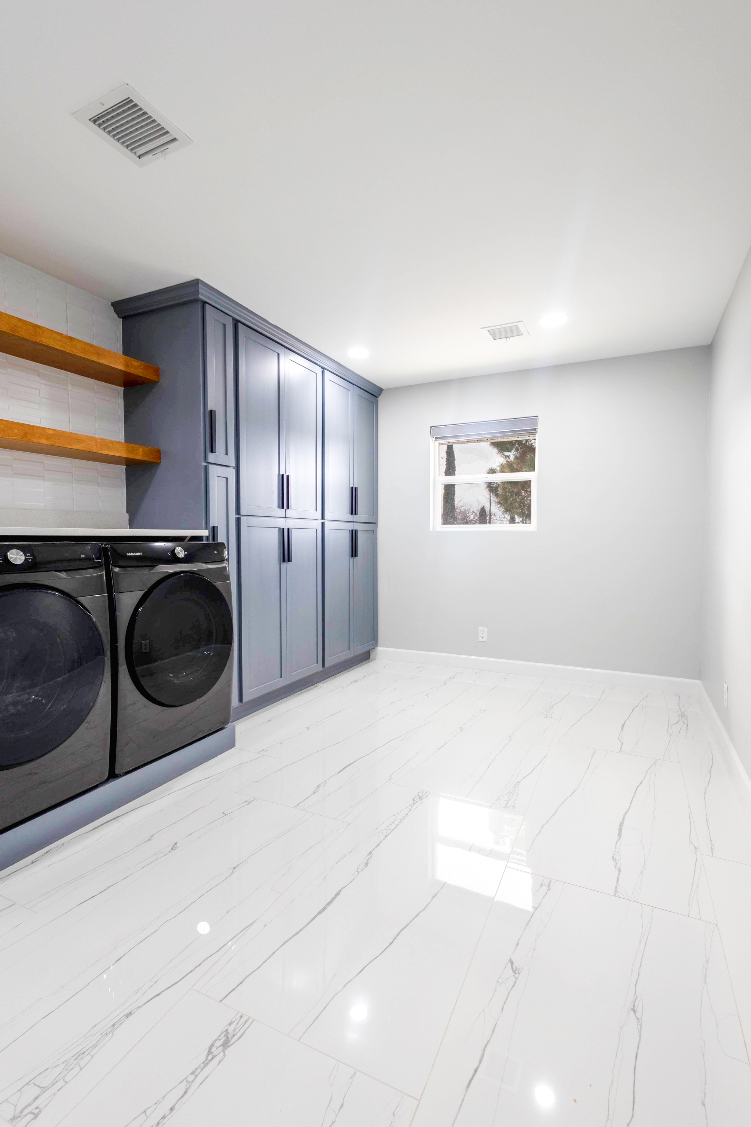 HW9A7636-HDR copy.png