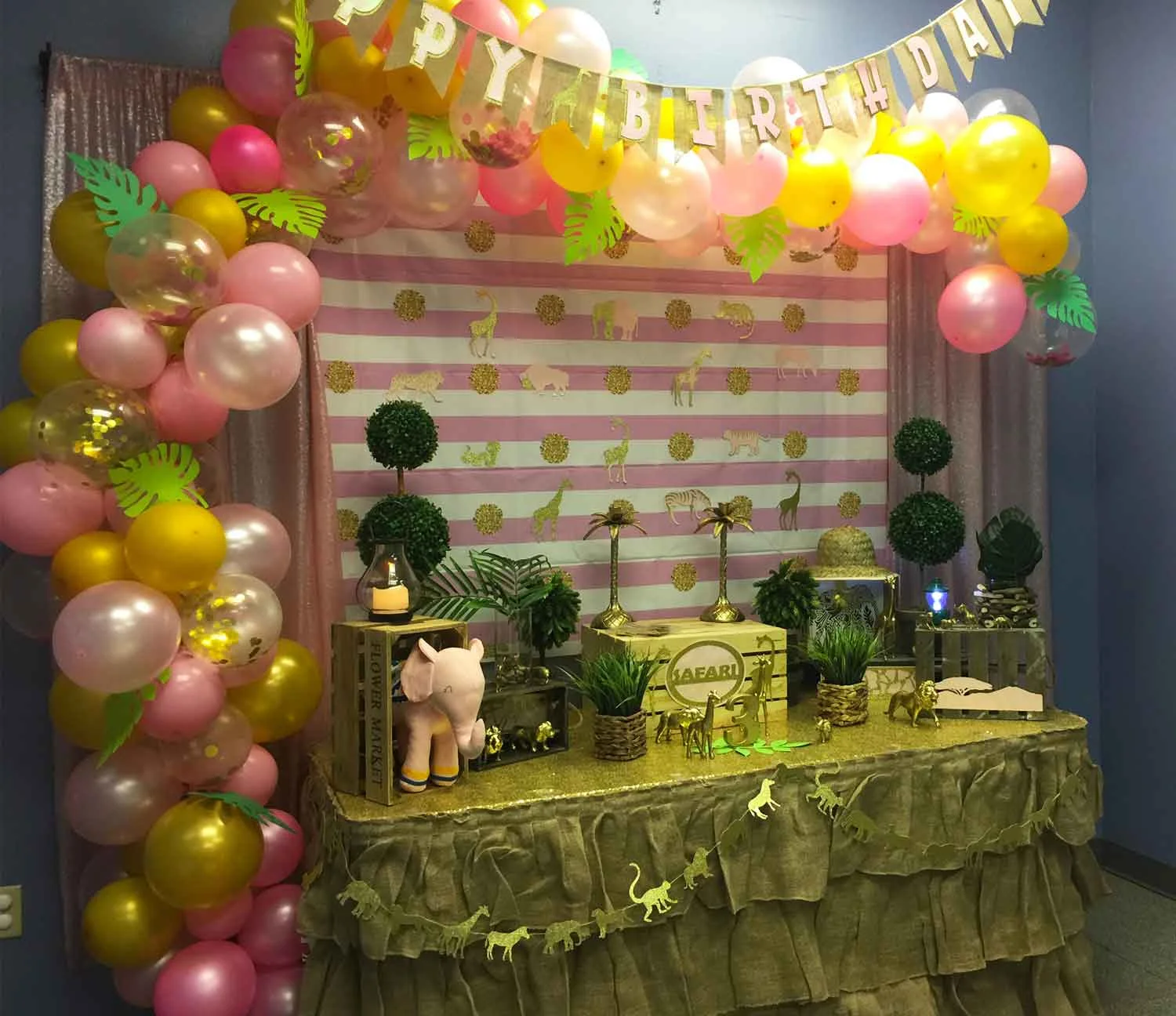 safari-themed-birthday-party.jpg