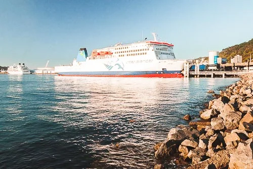 How to Get from New Zealand's North Island to South Island by Ferry (With a Car)