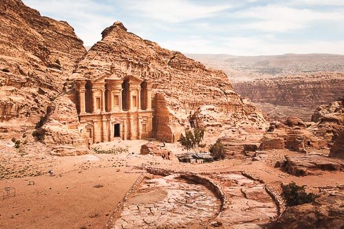 best time to travel to jordan