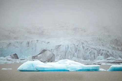 Visiting Fjallsárlón Glacier Lagoon in Iceland