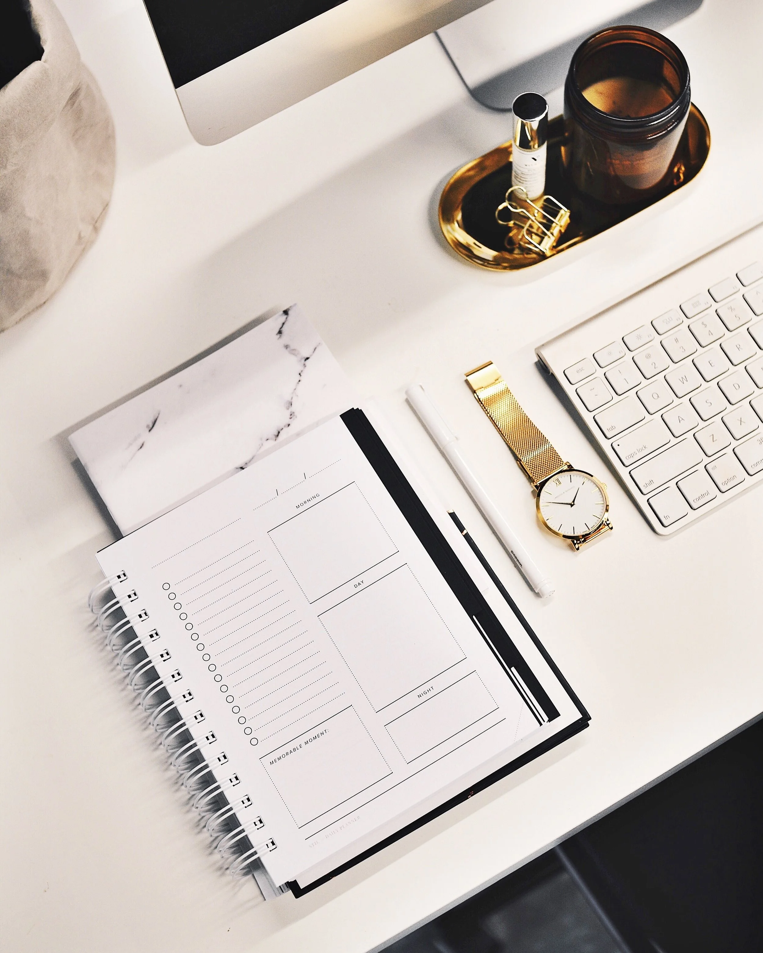 03. Worksheets Understanding your ideal audience, brand style, and sales funnel so you can sell on autopilot without worrying about whether you’re “doing it right”