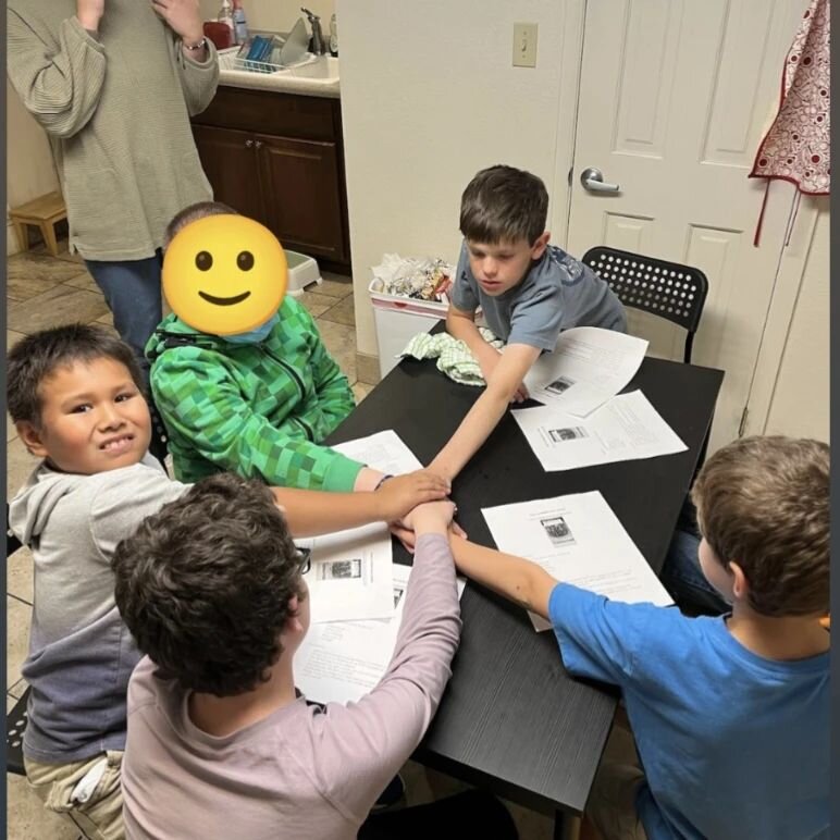 Teamwork makes the dream work! Our group sessions are having a blast this Fall! 🙌🍁

#grouptherapy #groups
#speechlanguagepathology #occupationaltherapy #slp #ot #articulation #language #fluency  #sensory #grossmotorskills #finemotorskills #colorado