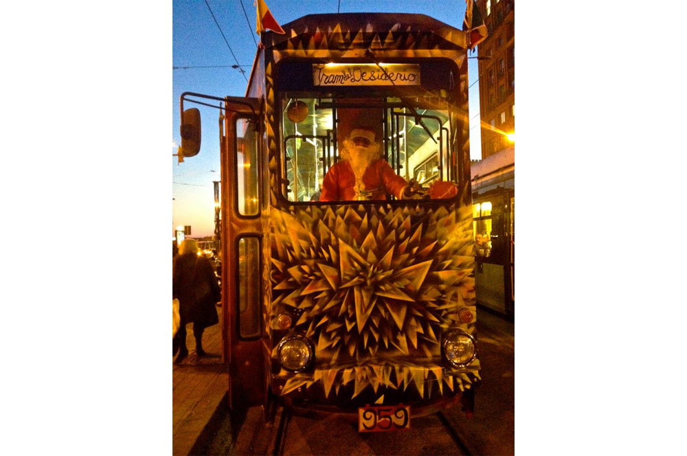 Napoli tram.jpg