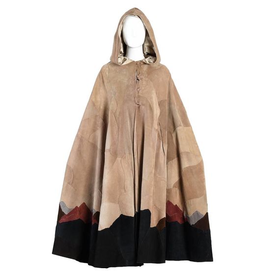 scenic cloak.jpg