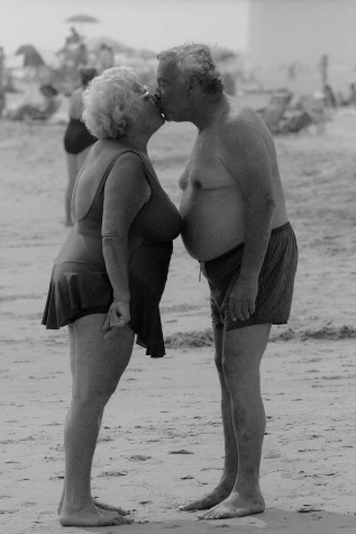 40 cute old couple.jpg