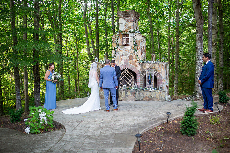 Covid-19-Safe-Small-Intimate-Virginia-Chesterfield-Richmond-Airbnb-Backyard-Wedding-Ceremony-Photography-026.JPG