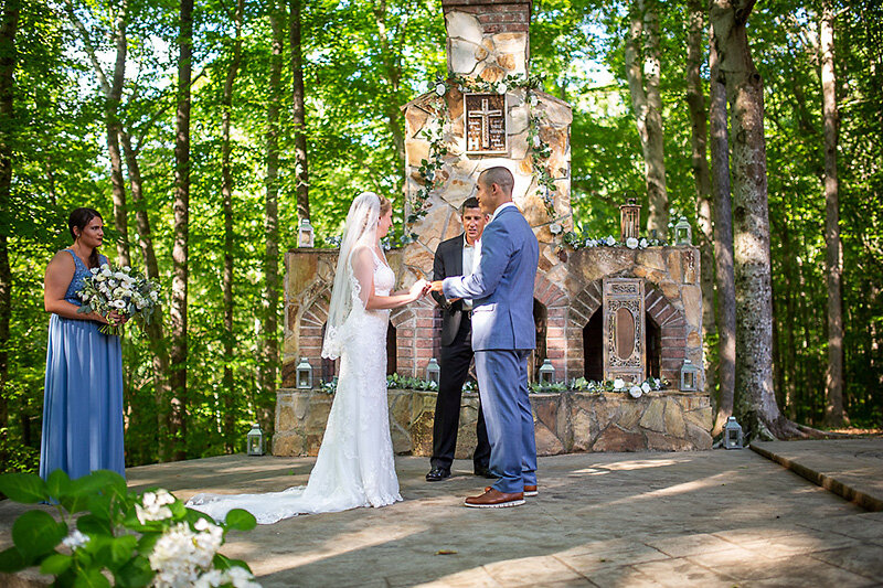 Covid-19-Safe-Small-Intimate-Virginia-Chesterfield-Richmond-Airbnb-Backyard-Wedding-Ceremony-Photography-036.JPG
