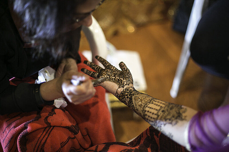 Mehndi-Henna-Holud-Indian-Pakistani-Bangladeshi-SouthAsian-Wedding-Photography-05.jpg
