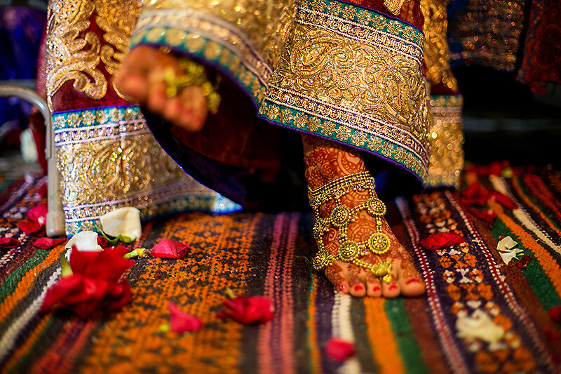 Mehndi-Henna-Holud-Indian-Pakistani-Bangladeshi-SouthAsian-Wedding-Photography-16.jpg