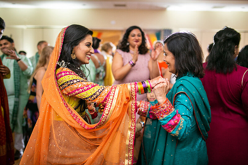 Mehndi-Henna-Holud-Indian-Pakistani-Bangladeshi-SouthAsian-Wedding-Photography-34.JPG