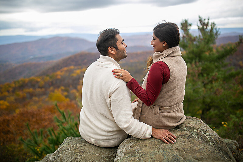 Skyline-Drive-Shenandoah-Fall-Family-Portrait-Anniversary-Session-Photography-13.jpg