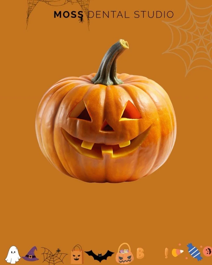Happy Halloween, fam! 🎃👻
 Costumes, jump scares, spooky fun and  sweet treats&hellip; we love it all (yes, even the candy 🍬).
Think dentists don&rsquo;t indulge? Think again. We just do it strategically and you can too! 😁🦷
Swipe through to see h