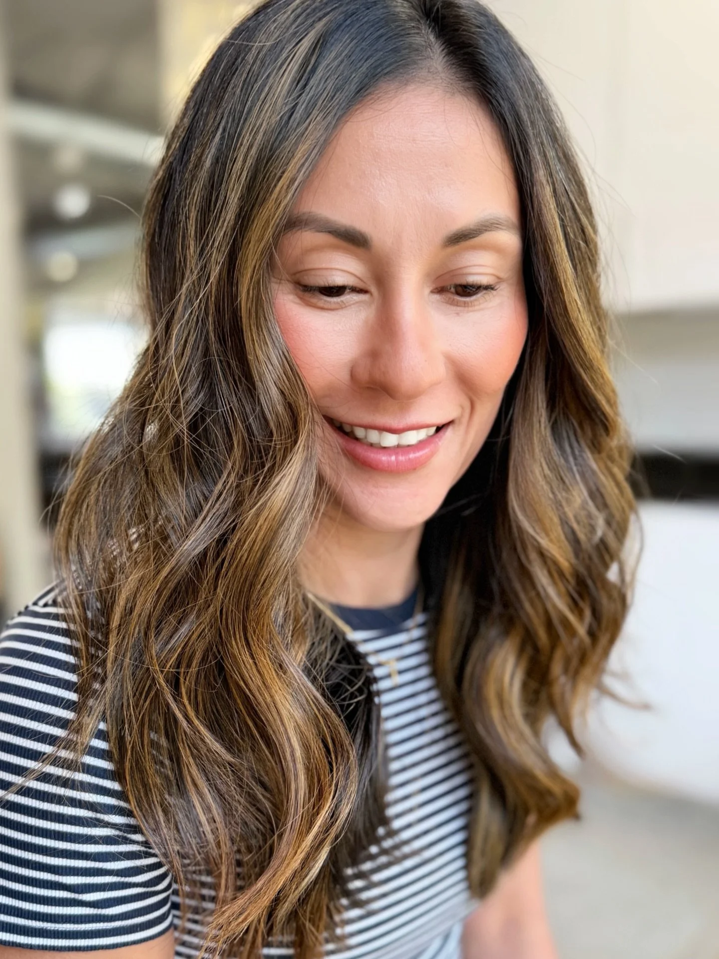 First week of December 🎄🎅🏼🥰
Holidays are in full swing and so is the hair
Adding sparkle 💖 and shine ✨ one head at a time 
.
@alissathesauce 
#igotsauced 
.
#brunettehaircolor #brunettewithhighlights #holidayhair #holidayhairstyles #holidayhairg