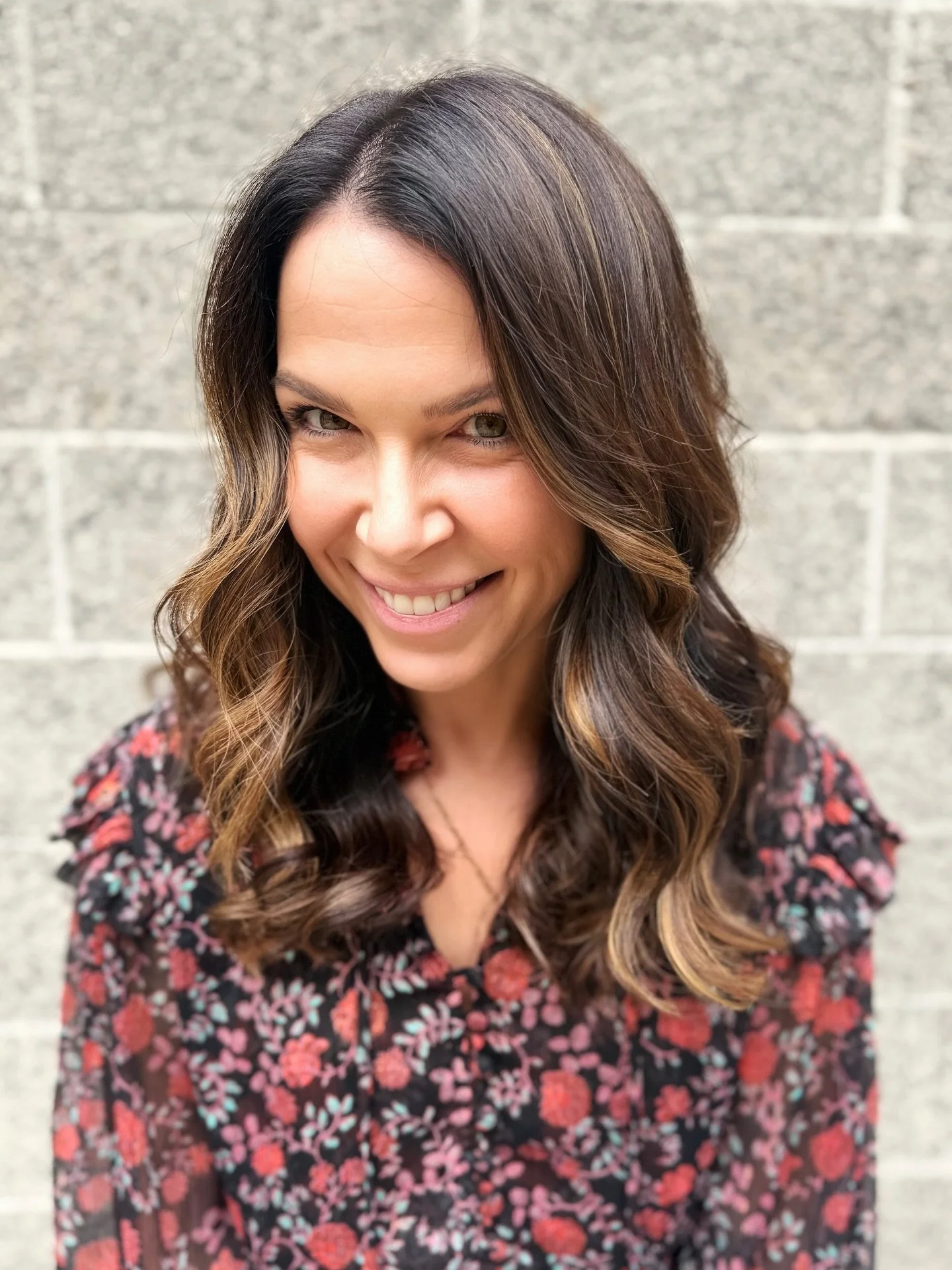 Rich brunette hair color heading into the holiday season &mdash; think decadent dessert vibes 🍫✨ Chocolate depth with caramel swirls that shine under holiday lights.

#NewportBeachHair #BrunetteGoals #HolidayHair #ChocolateBrunette #CaramelHighlight