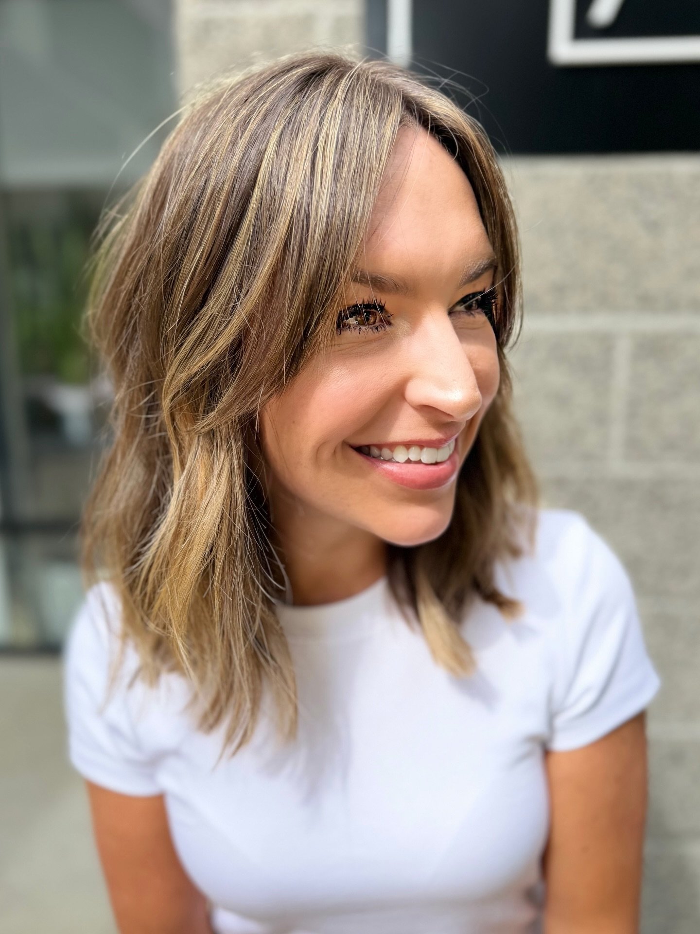 It&rsquo;s FRIDAY and we&rsquo;re not mad about it
.
@alissathesauce 
#igotsauced 
.
#newportbeachhairstylist #newportbeachca #newhairdontcare #summerhairstyle