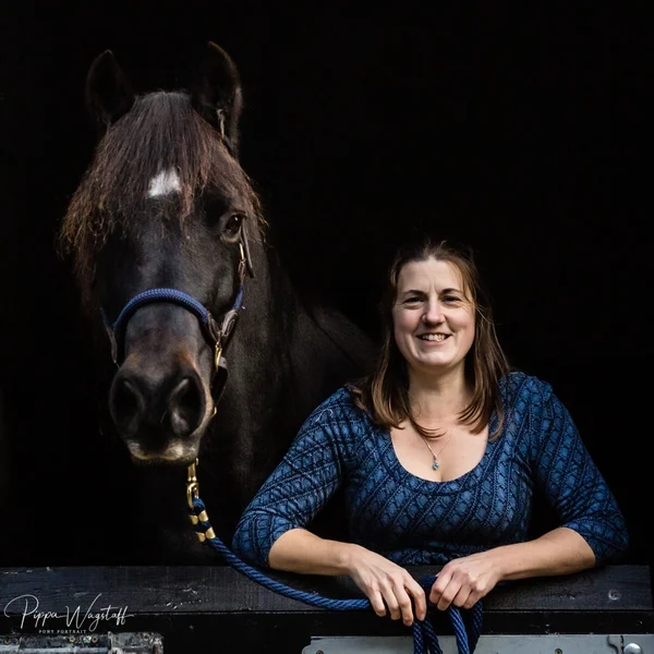 Nicole& Carla with Bugsy 1.jpg