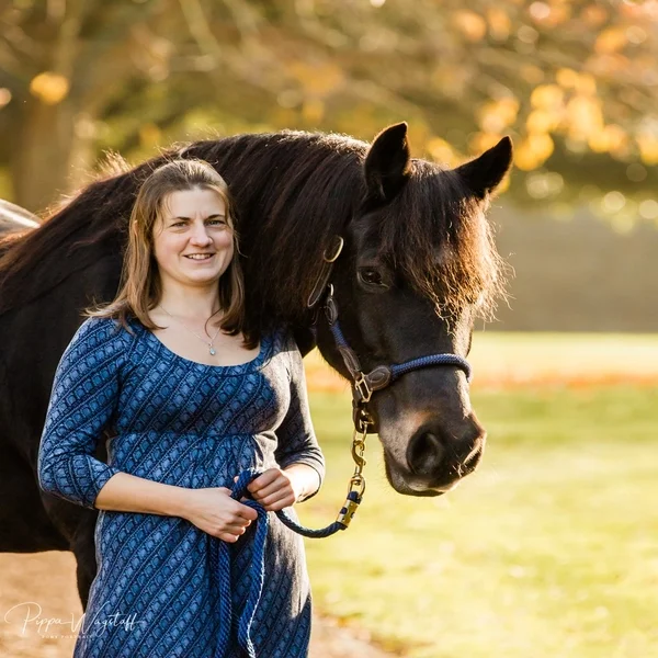 Nicole& Carla with Bugsy 2.jpg