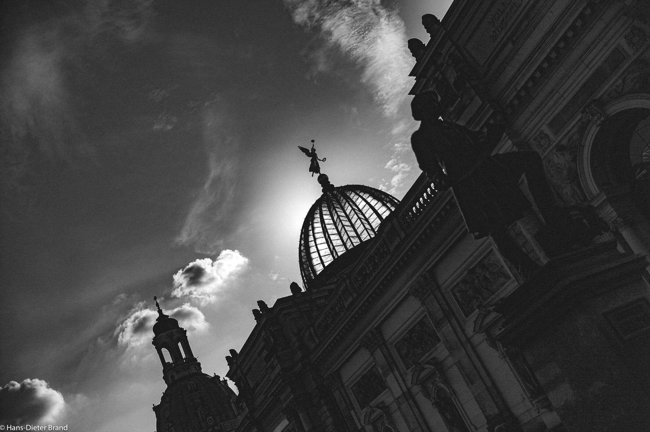 20200815_173656- monochrom.jpg