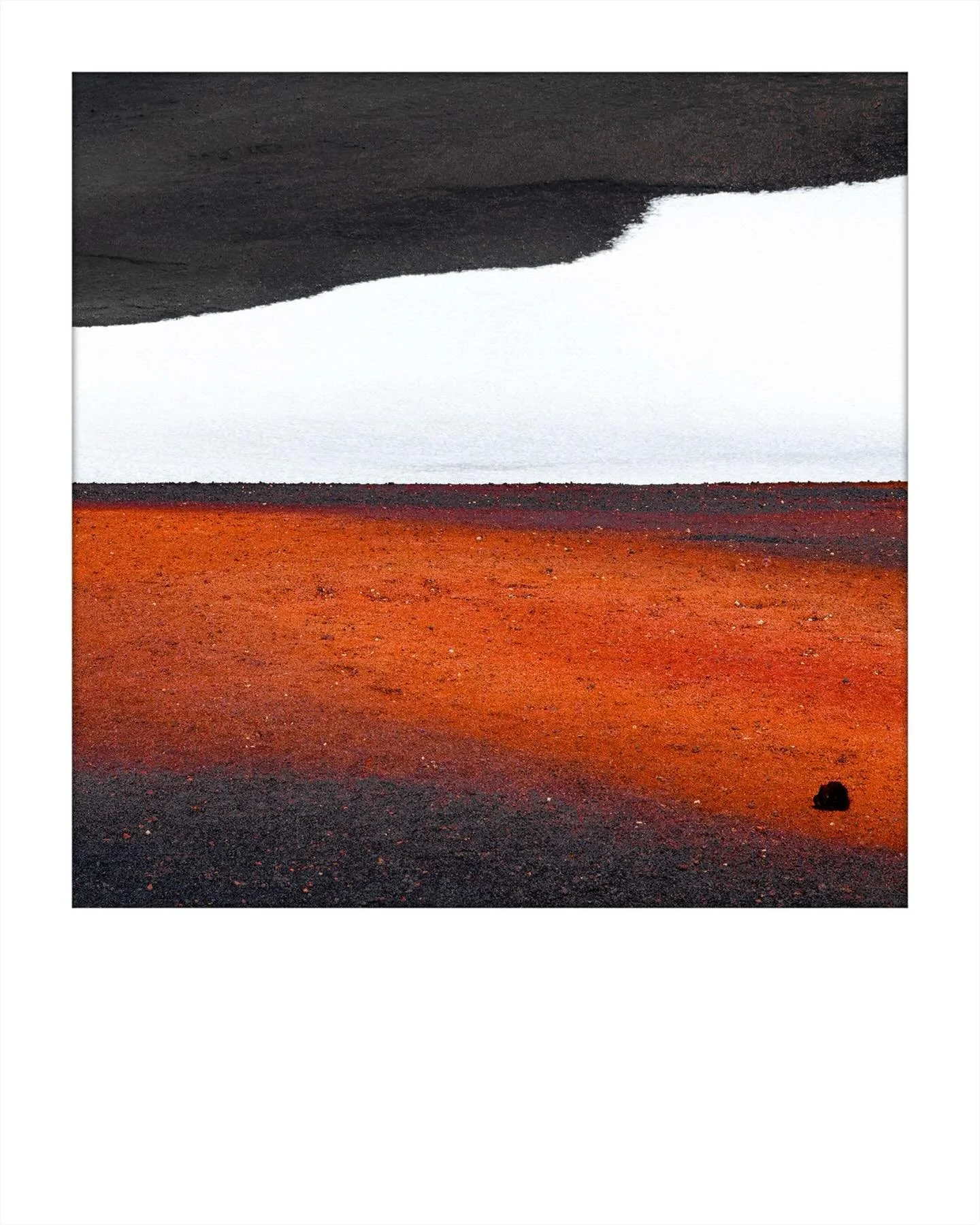 CR457 The Earth #165518
.
.
.
#iceland #colorful #red #landscape