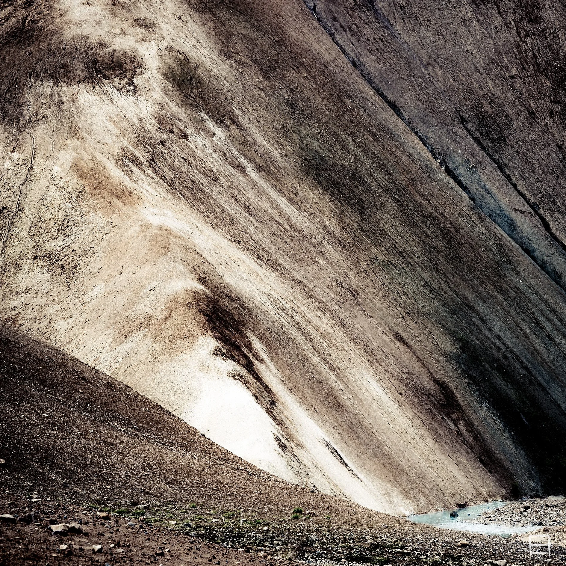 CR473 - The Earth #210651