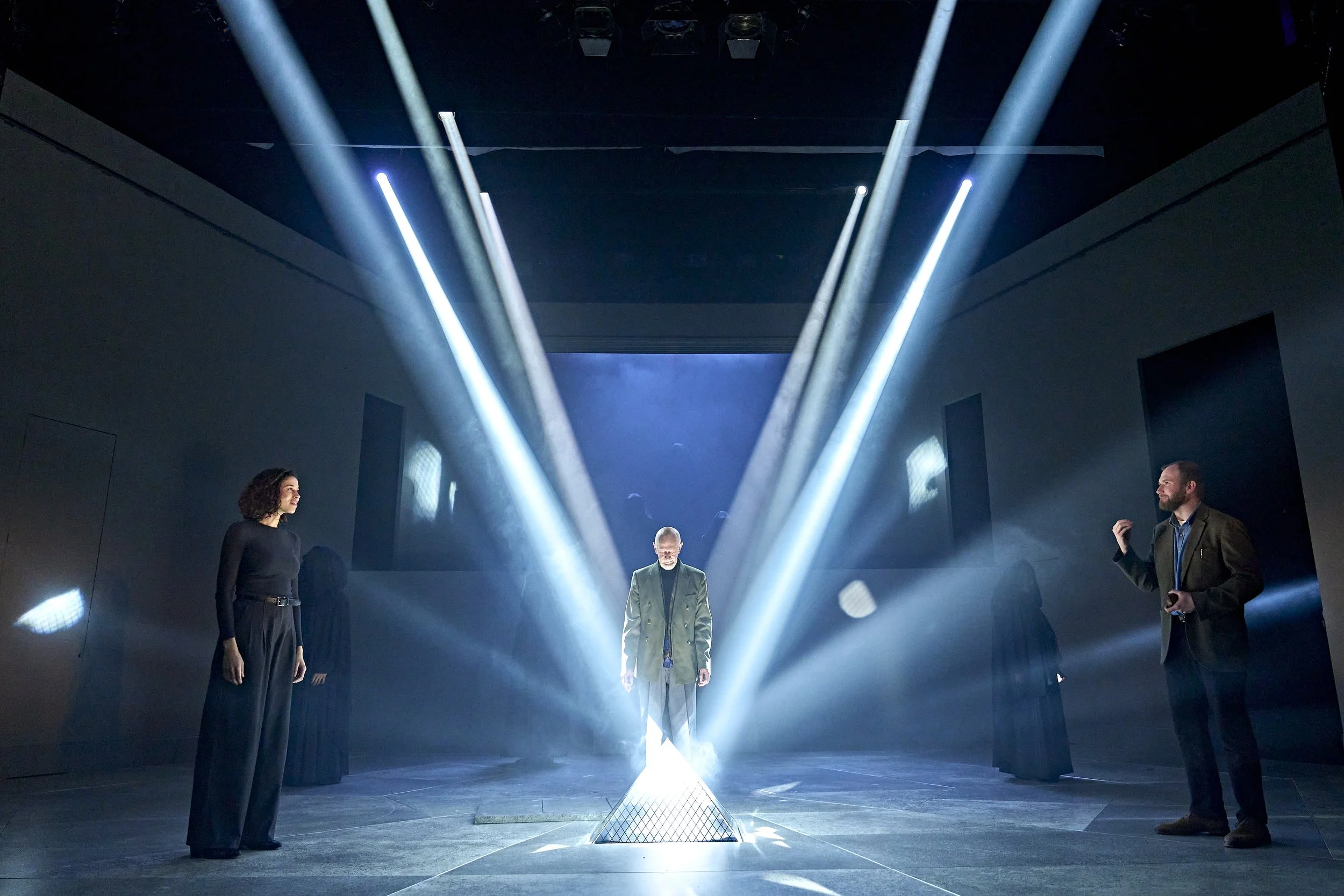 Full Company_The Da Vinci Code_Photography by Manuel Harlan.jpg