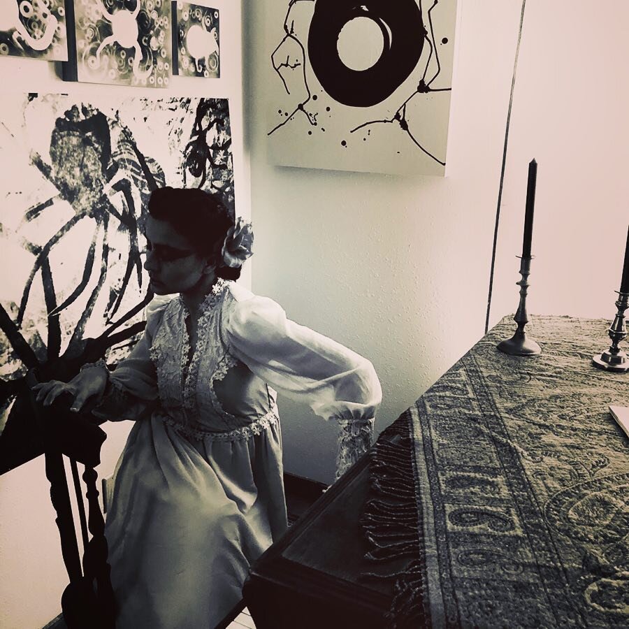 In time....(at the studio)...#lizbethmataart #jesusantoniomataart #casalosarcosstudio #prints #drawing #painting #art #arts #artwork #artworks #artsy #artist #arte #artista #grabado #dibujo #pintura #studio #pianos #piano #johnbroadwoodandsons #piano