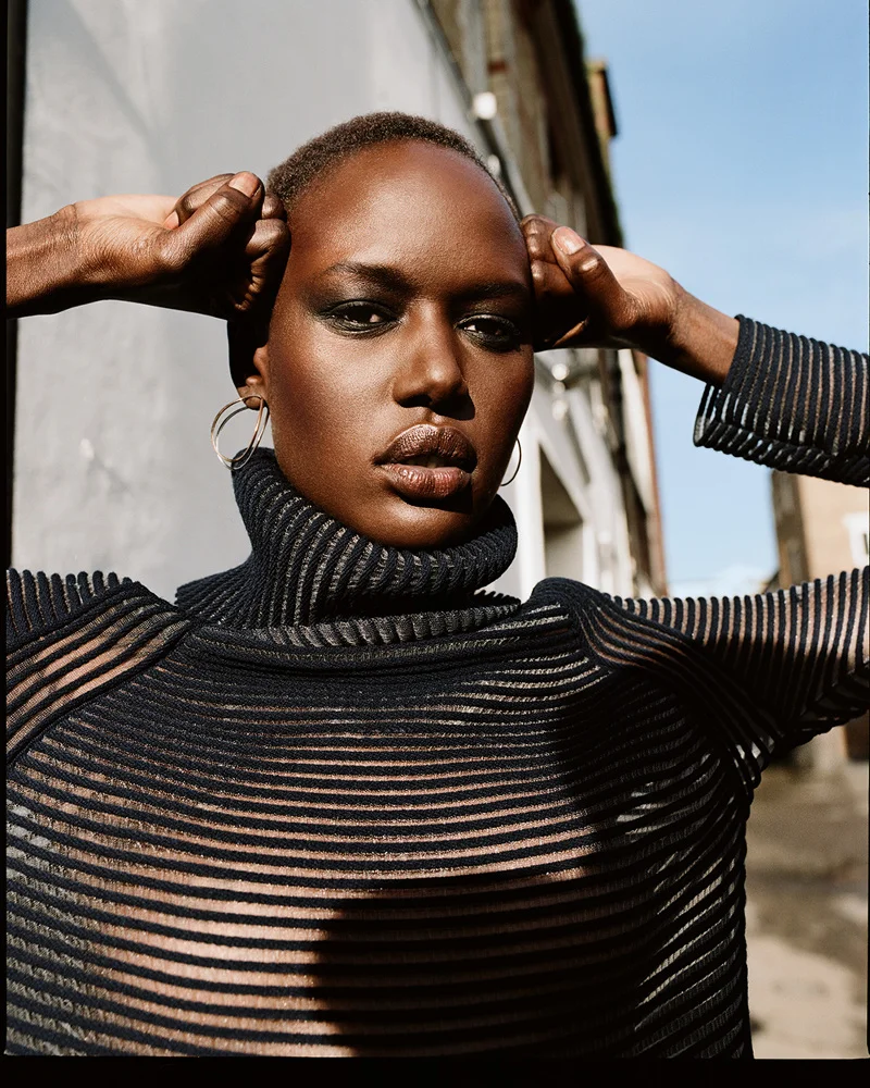 jamesbuzzwhite-ajakdeng-wonderland_03_800.jpg