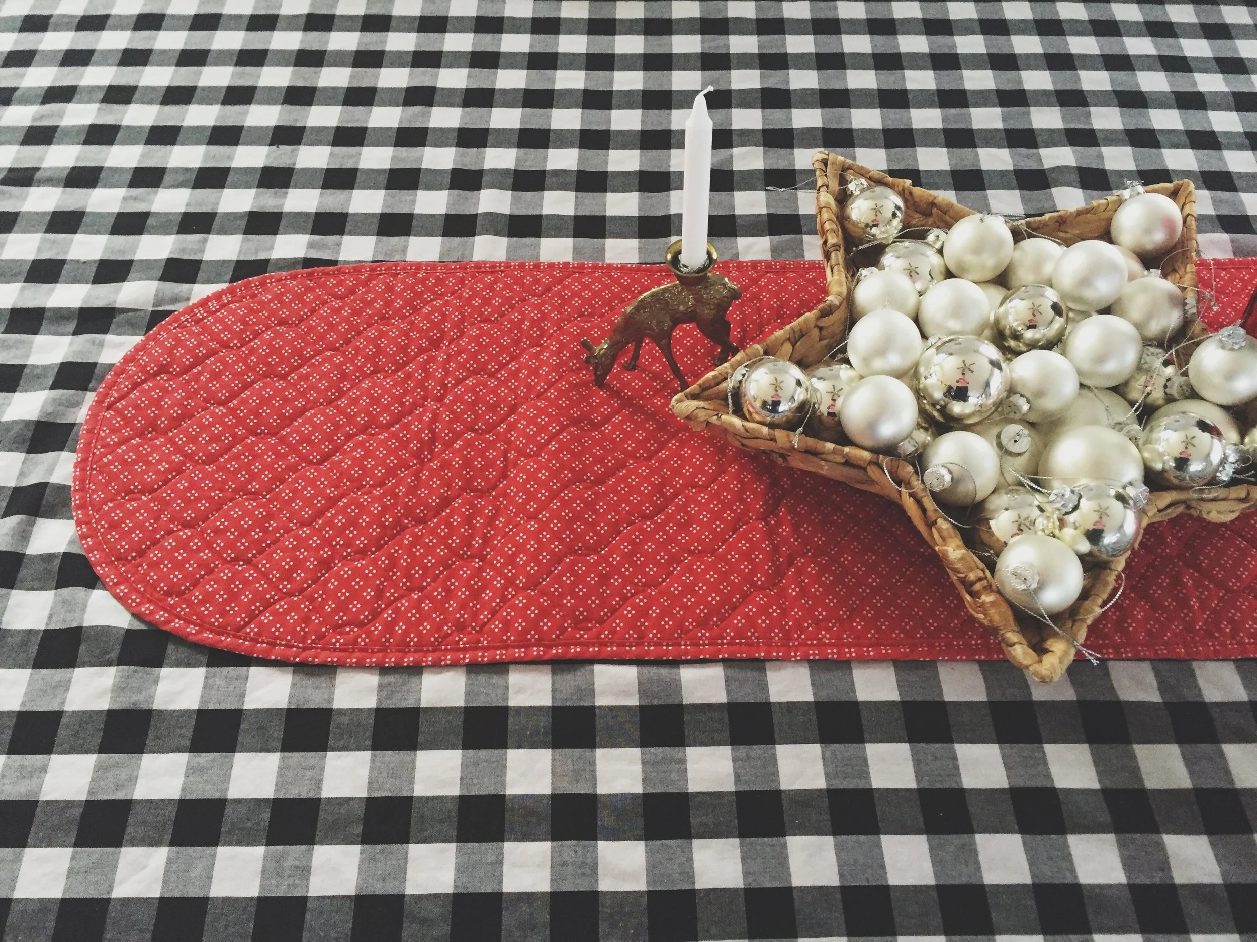My Christmas Tabletop | Cassia & Co.