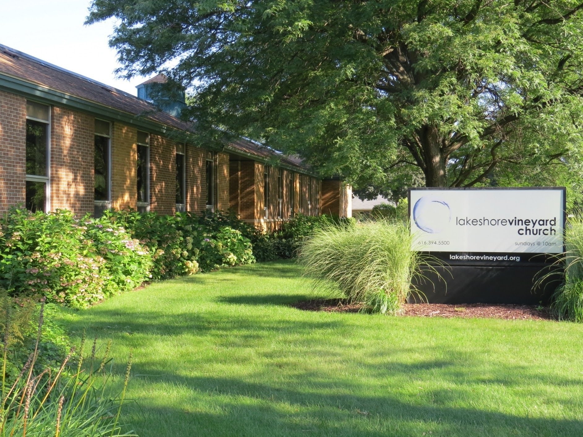 Press In Conference @ Lakeshore Vineyard, Holland, MI (2022)