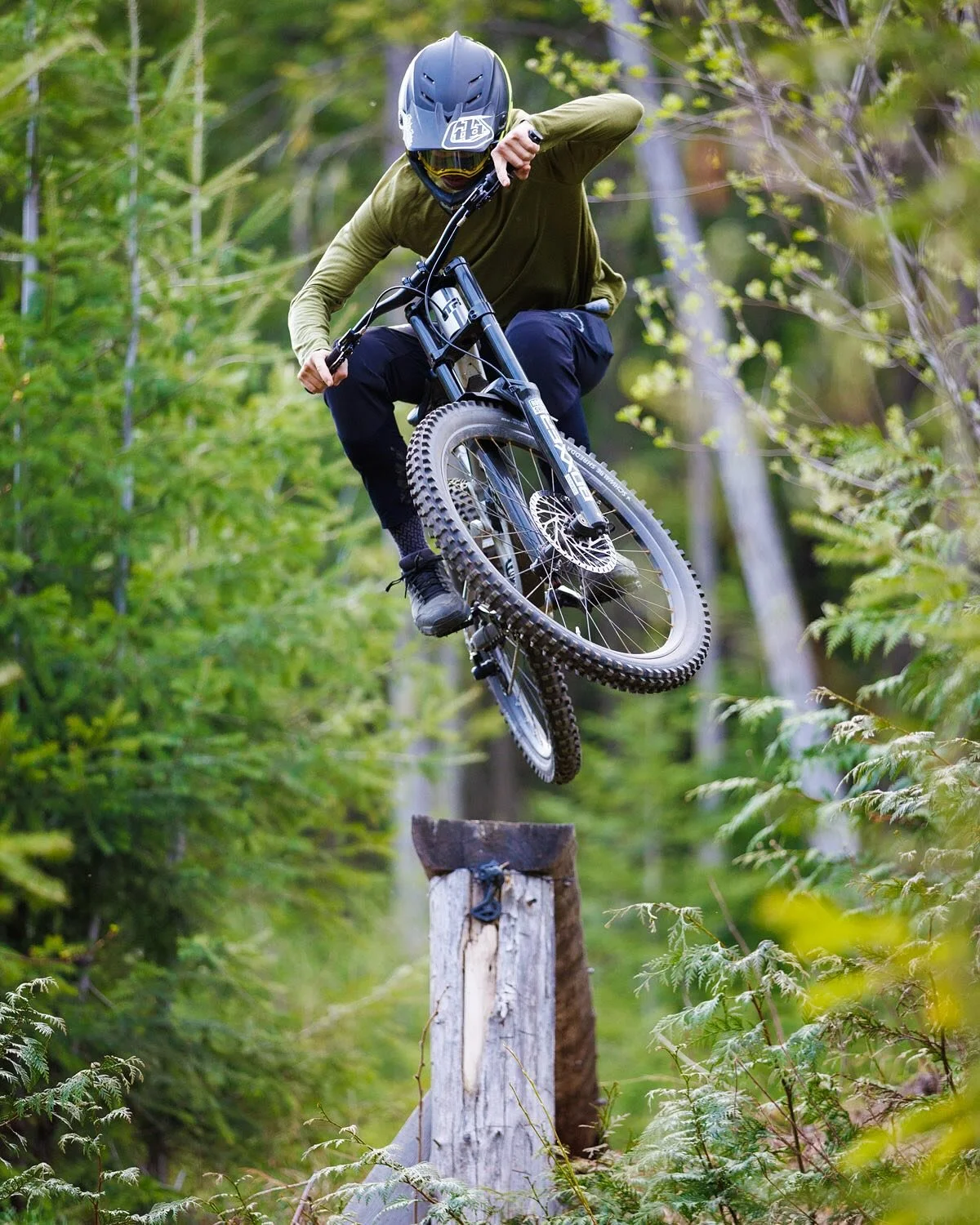 Out in the woods with @russfountain, @renangallagher and @eddie.dyck last weekend. Nelson hit 29 &deg;C and broke a 60-year record &mdash; feels like summer already.