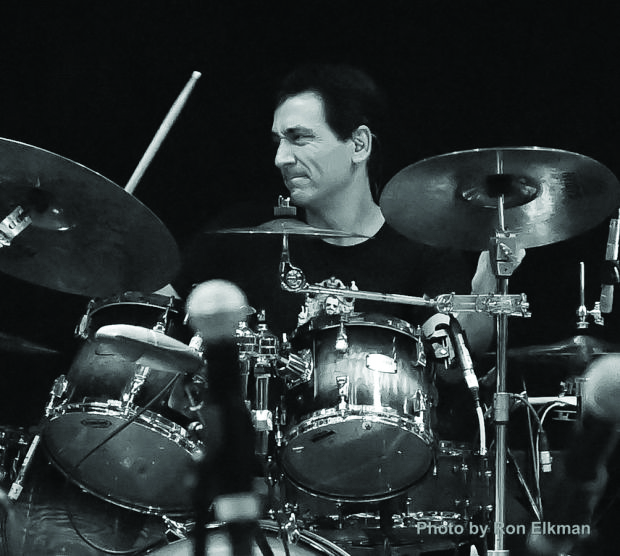 Frangioni-Playing_BW_4.jpeg