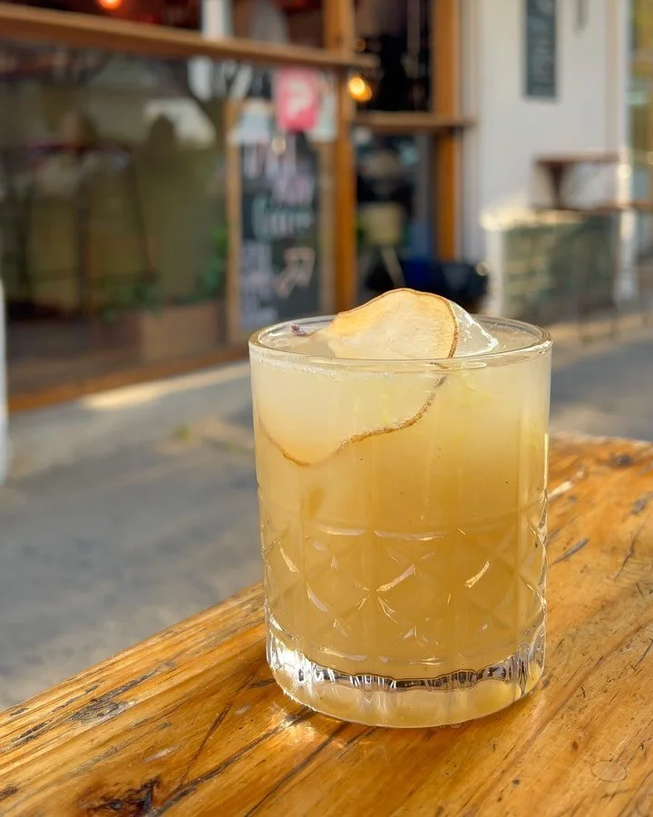 Mocktails mood ⛱️ ☀️ar&aacute;ndano, pomelo y pera disponible por la temporada

#mocktails #goodnickbar