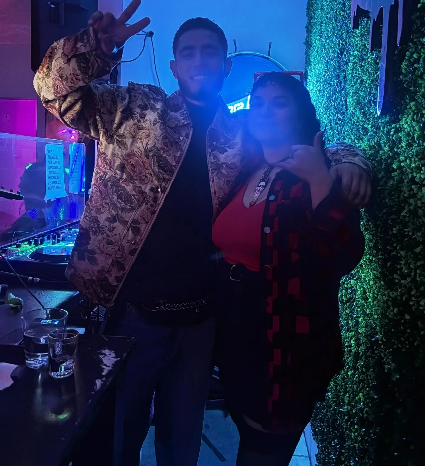 BLACK TURTLENECK 🐢 

The case of the black turtleneck has been cracked‼️ I didn&rsquo;t end up wearing the black turtleneck, but guess who did?! @nsb_sandio 

Shoutout to my capoeira / dancing homie, Raquel @guava_juice_11 for bringing me out of my 