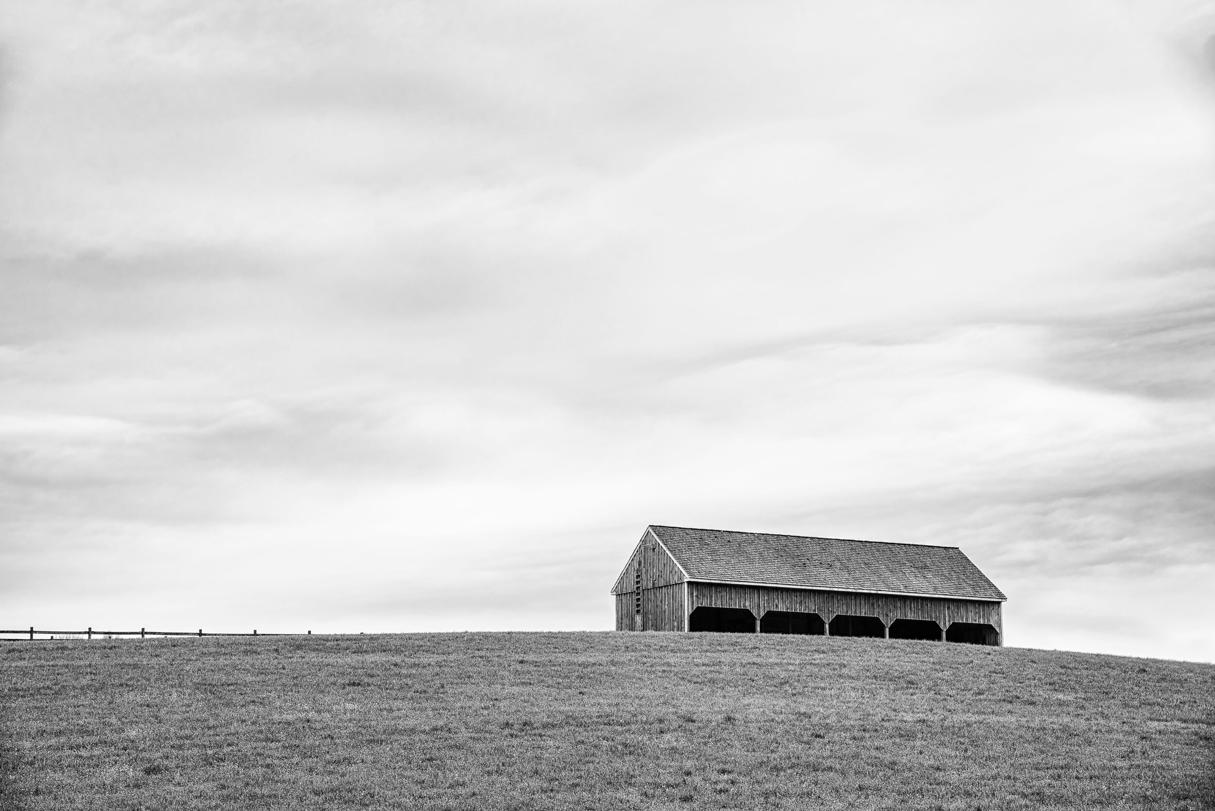 Wolfs_Hollow_Barn_01_BW.jpg