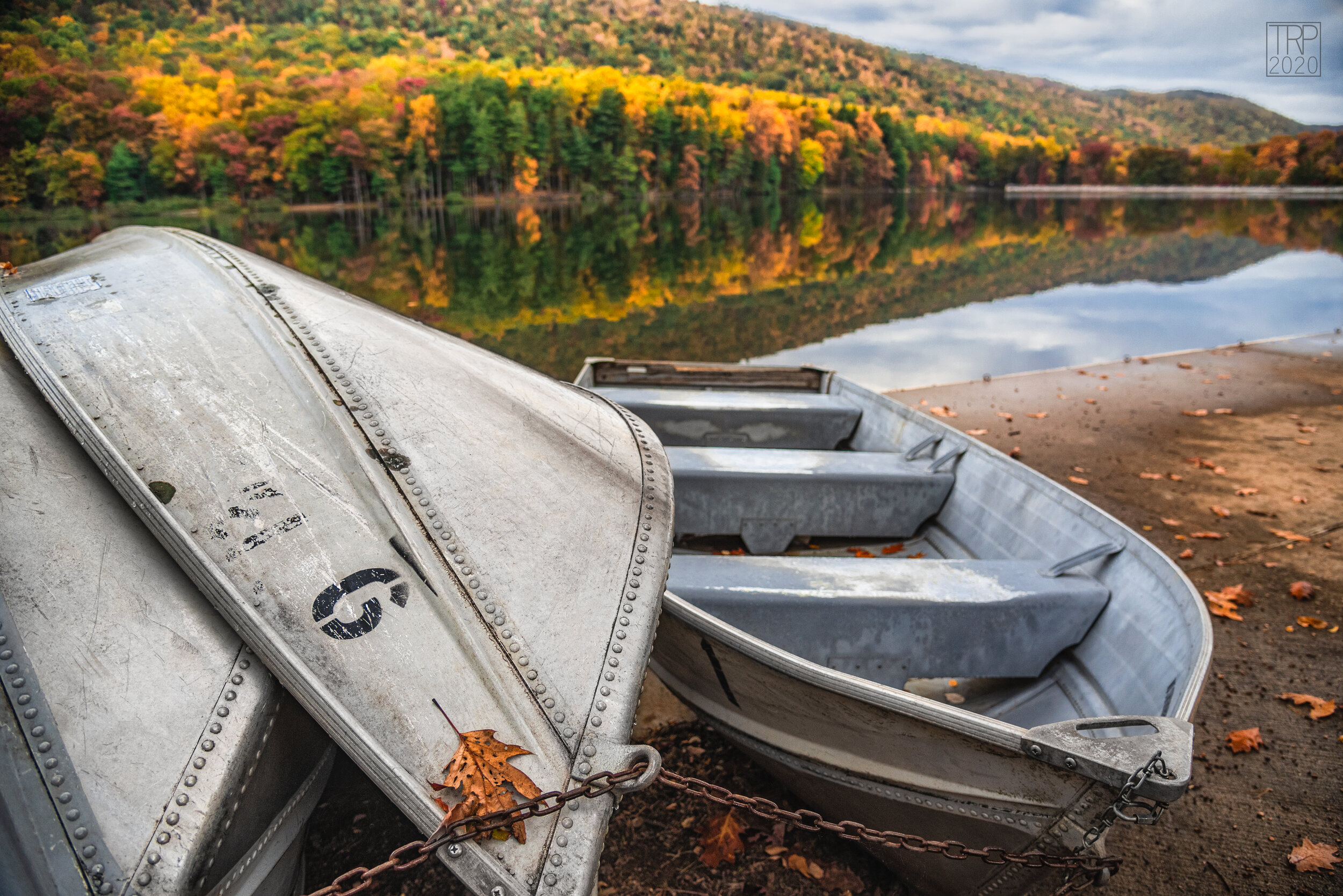 Cowans_gap_Lake_Boats_Fall_01.jpg