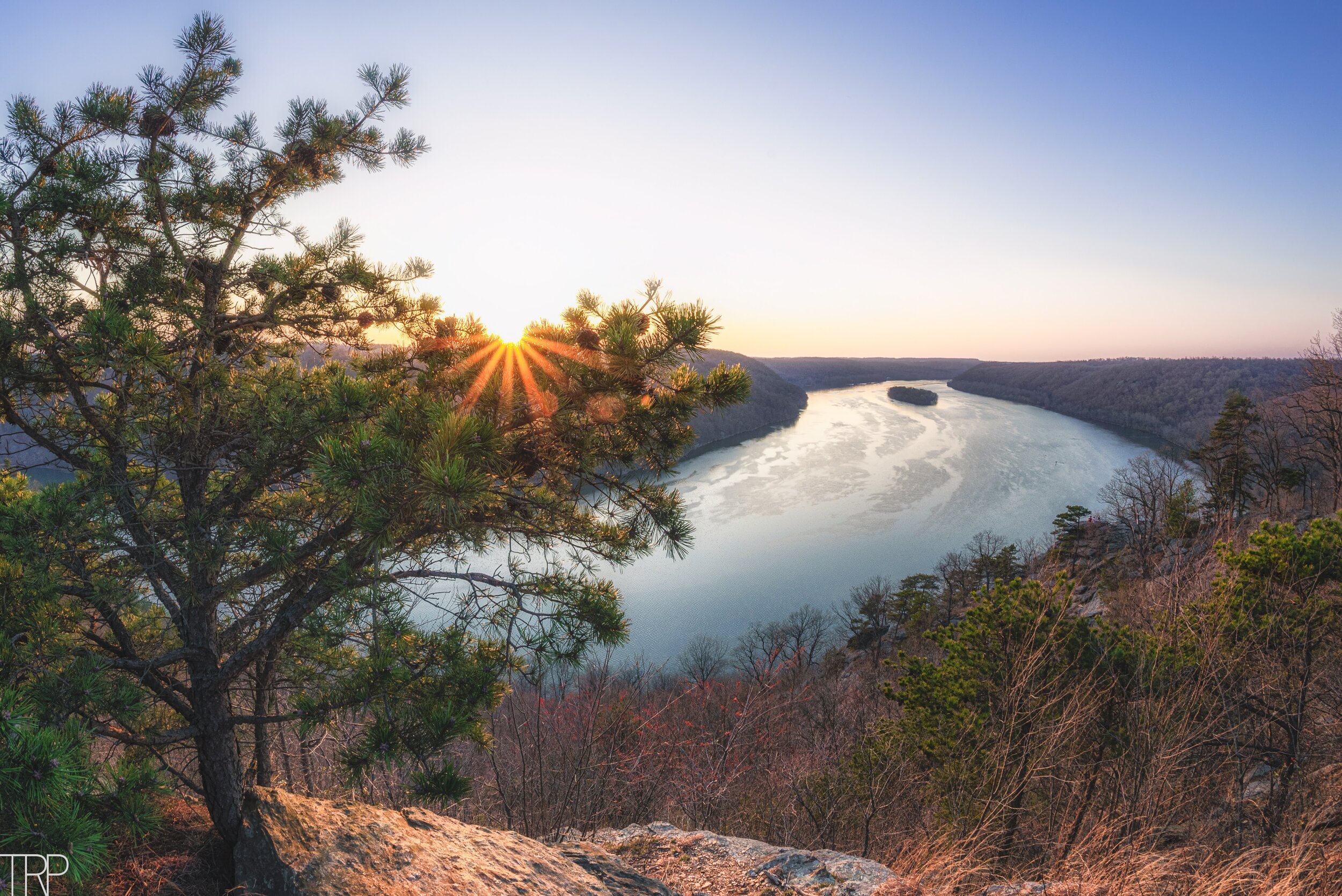 Pinnacle_Overlook_Early_spring_Pine_Wide.jpg