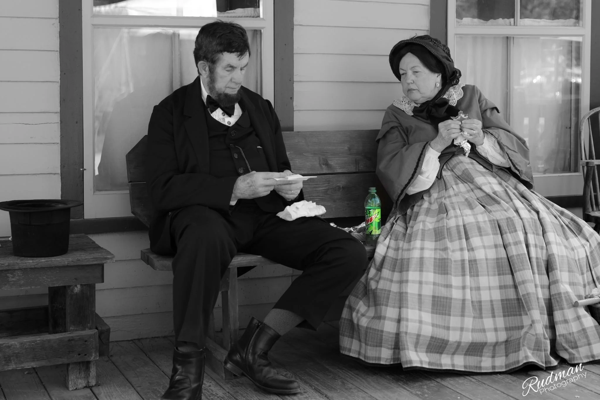image000310 - Abe & Mary Todd Lincoln.jpg