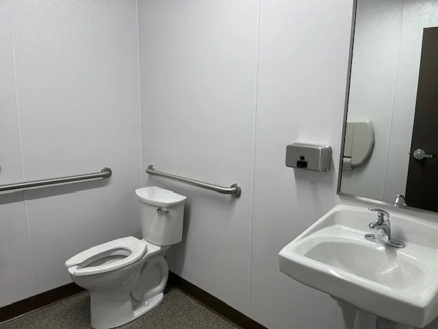 Bathroom 3.jpg