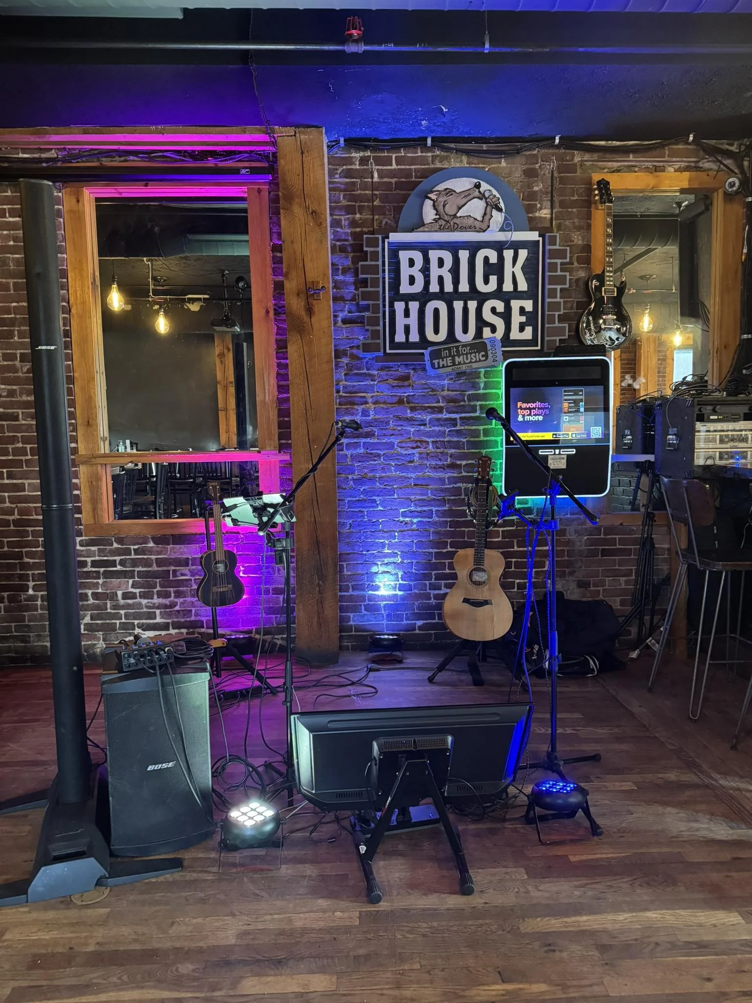 Open Mic with Forbes! 