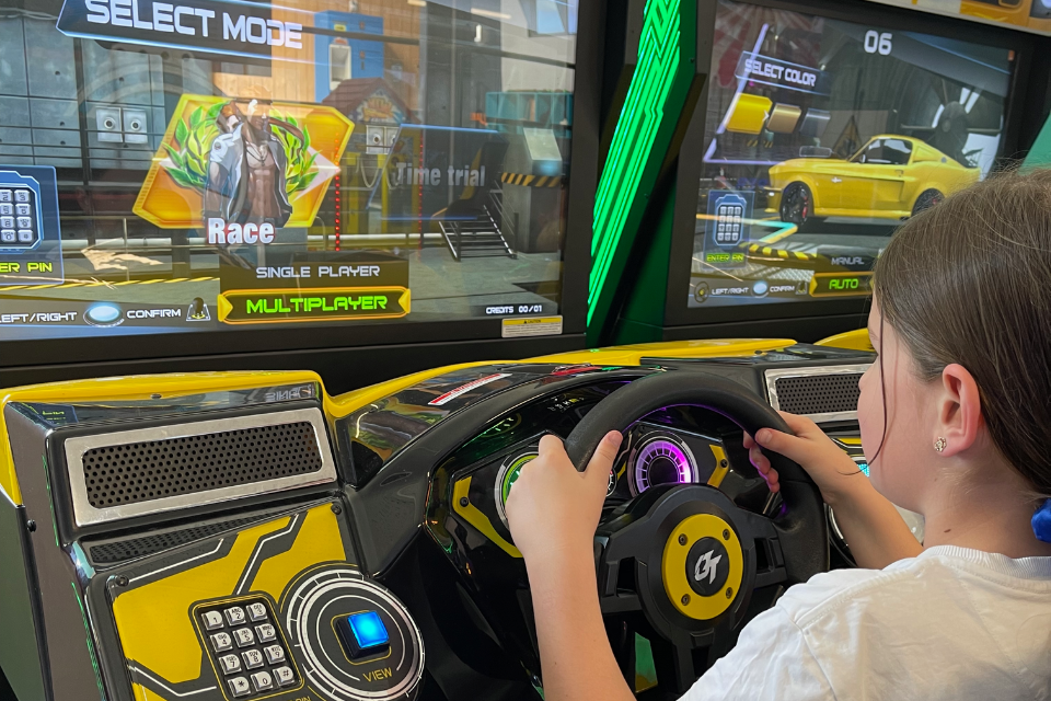 Driving game Cloud 9 c9 Arcade.png