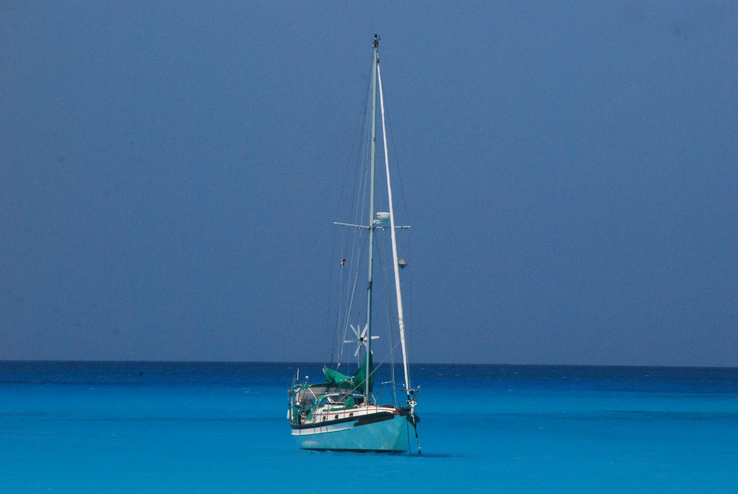 La Peregrina anchored at Conception Island in the Bahamas