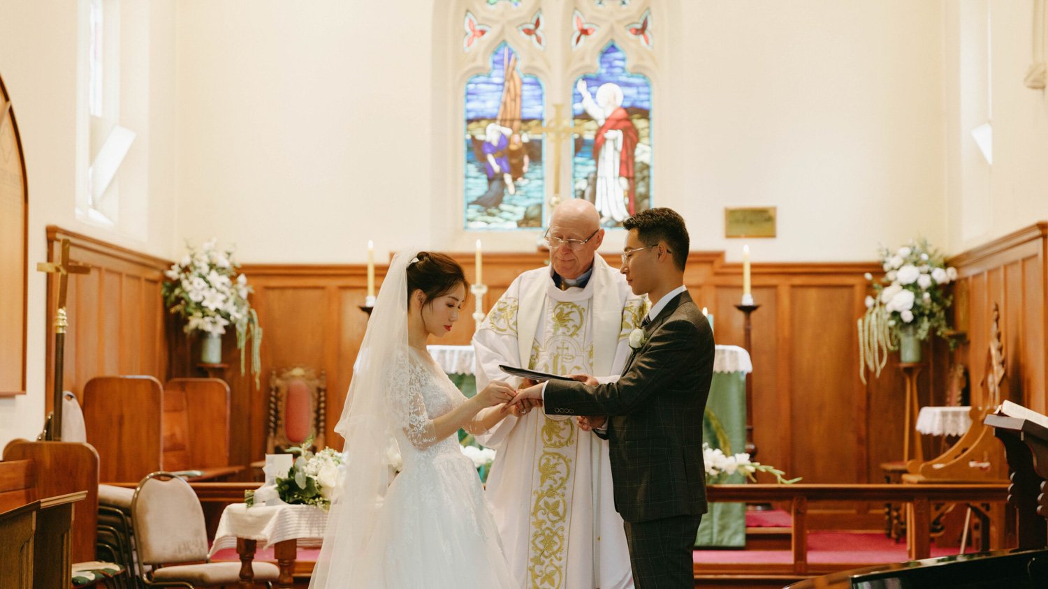 Queenstownn St Peter's Anglican Church wedding elopement photographer Panda Bay Films-19.jpg