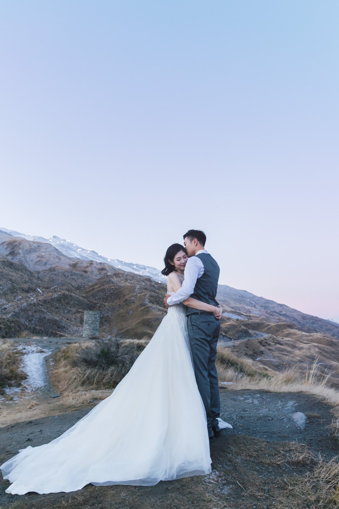 pre wedding elopement photographer Panda Bay Films queenstown cornet peak Bi-15.jpg