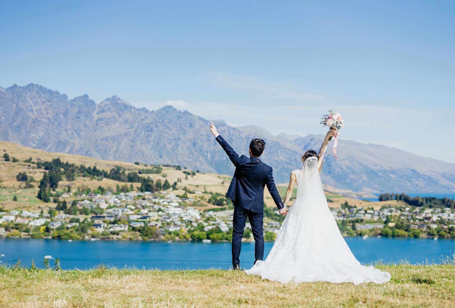 pre wedding elopement photographer Panda Bay Films queenstown limao cornet peak Li-13.jpg